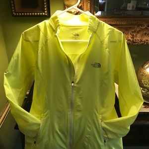 The North Face Windbreaker (Women’s)